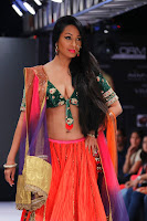 Kashmira shah blenders pride hot photos 2012-4