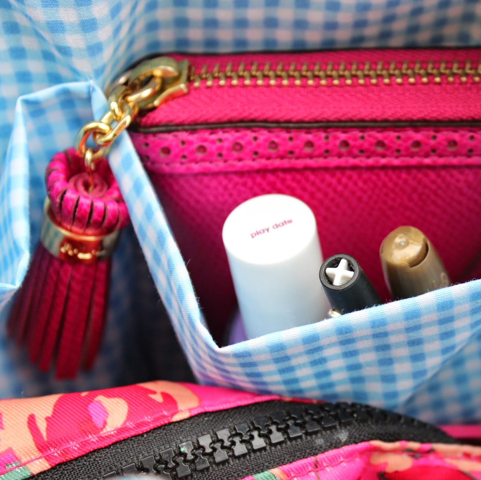 What's In My Summer Bag emmasheehy