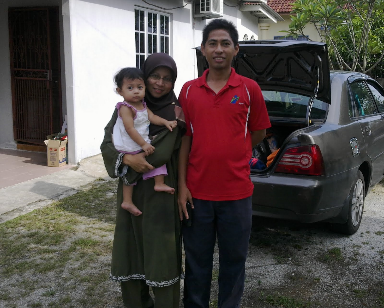 http://4.bp.blogspot.com/-R_Q18wOU4sQ/Tec2qVDpOSI/AAAAAAAAAx0/nwjBzpp8UP4/s1600/Shukri1.jpg