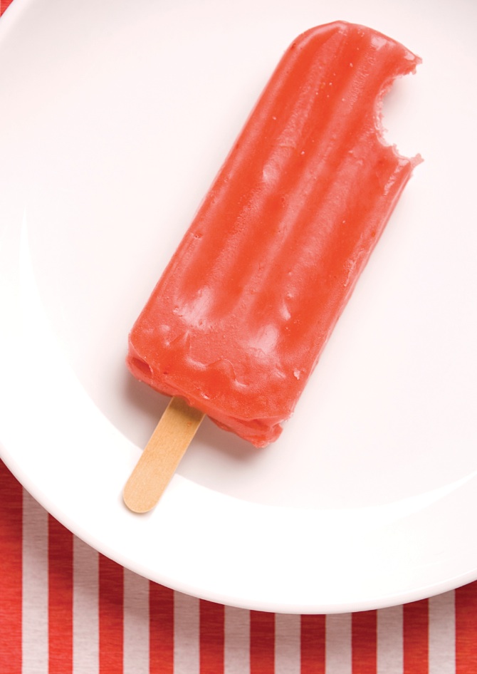 Living as We Review 200 Best Ice Pop Recipes by Andrew Chase