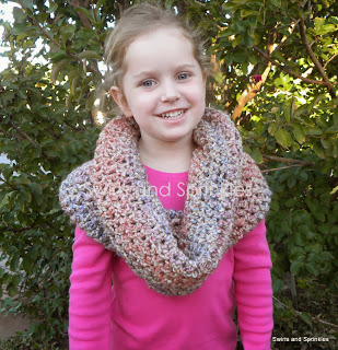 Swirls and Sprinkles: Crochet cozy cowl pattern