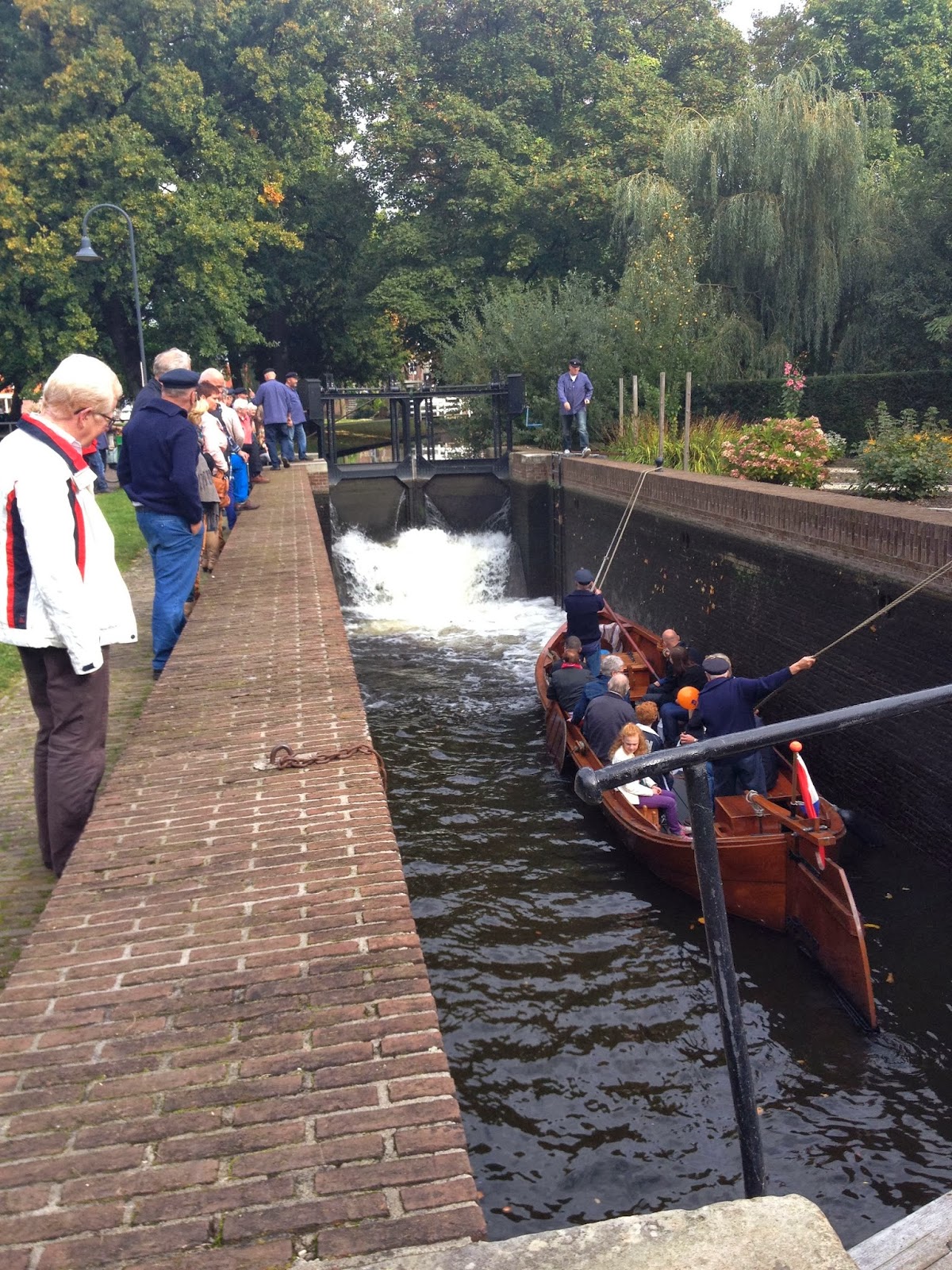 bootje zutphen vandijkonline weblog varen met een berkelzomp in borculo bootje zutphen vandijkonline weblog varen met een berkelzomp in borculo