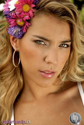 Vea la biografía de Alejandra Díaz acá.