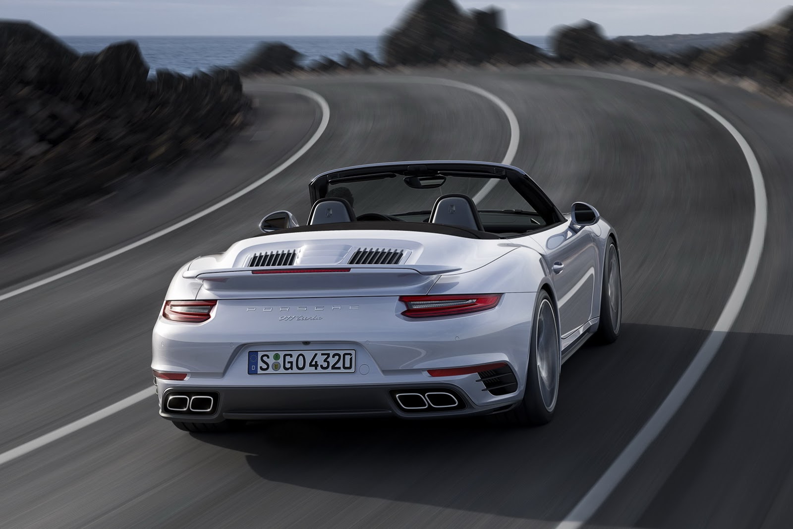 2017-Porsche-911-Turbo-S-9.jpg