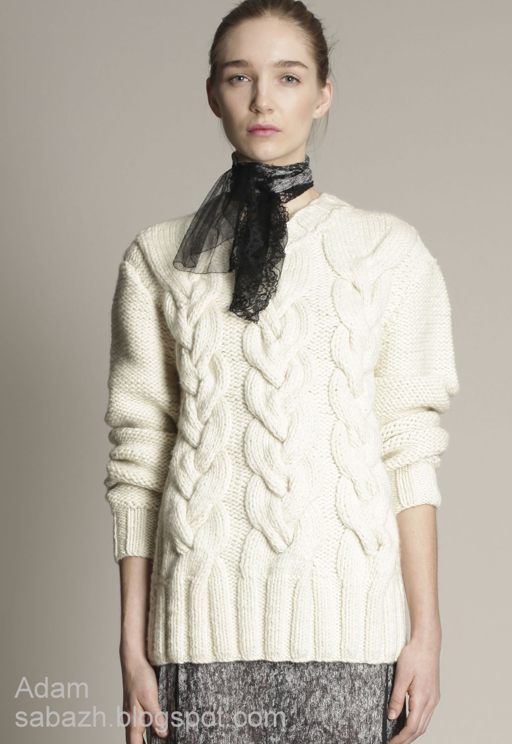 Стильний в’язаний светр 2012