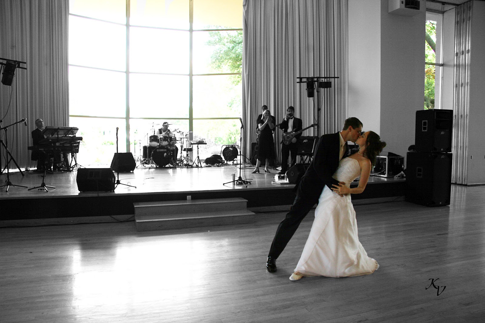 http://4.bp.blogspot.com/-Rd2KIPnYfEY/UEtjyc-6NeI/AAAAAAAAAFI/pl3THiEr_4o/s1600/cute_romantic_couples_in_love_wallpapers%20(77).jpg