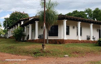Vieja casa de galerías restaurada Casona Colonial