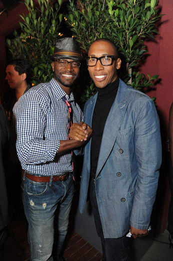 Raphael Saadiq posing with Taye...