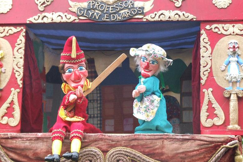 well known puppets