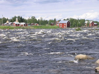 Sungai Torne (dari utara Swedia dan Finlandia) Sungai Torne (dari utara Swedia dan Finlandia)