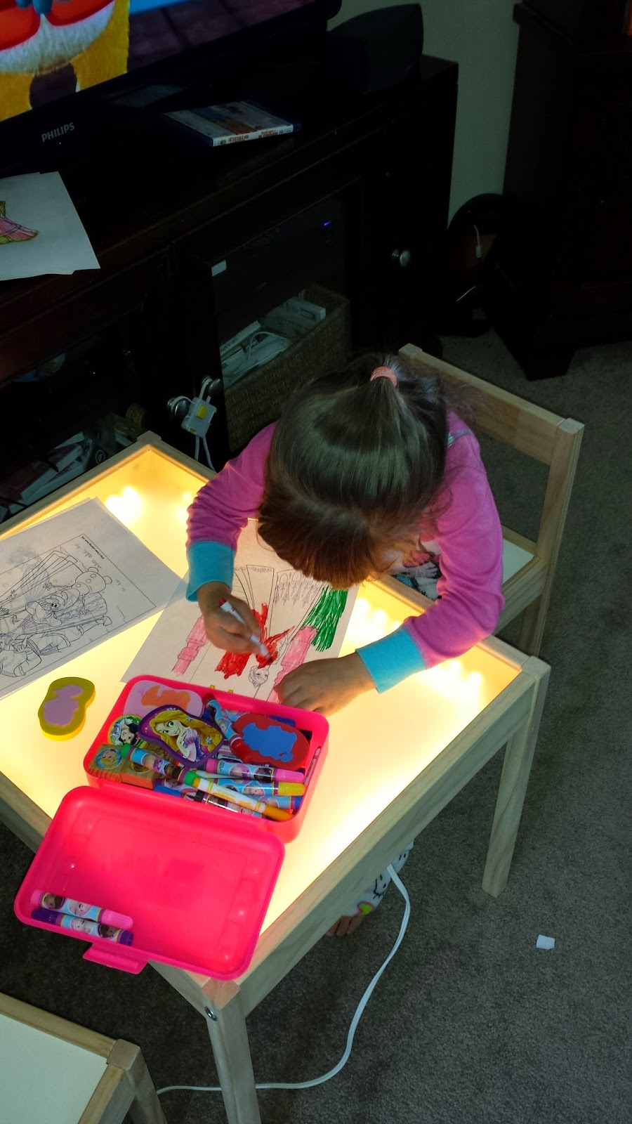 Hobby Mommy Creations DIY Light Table IKEA Hack