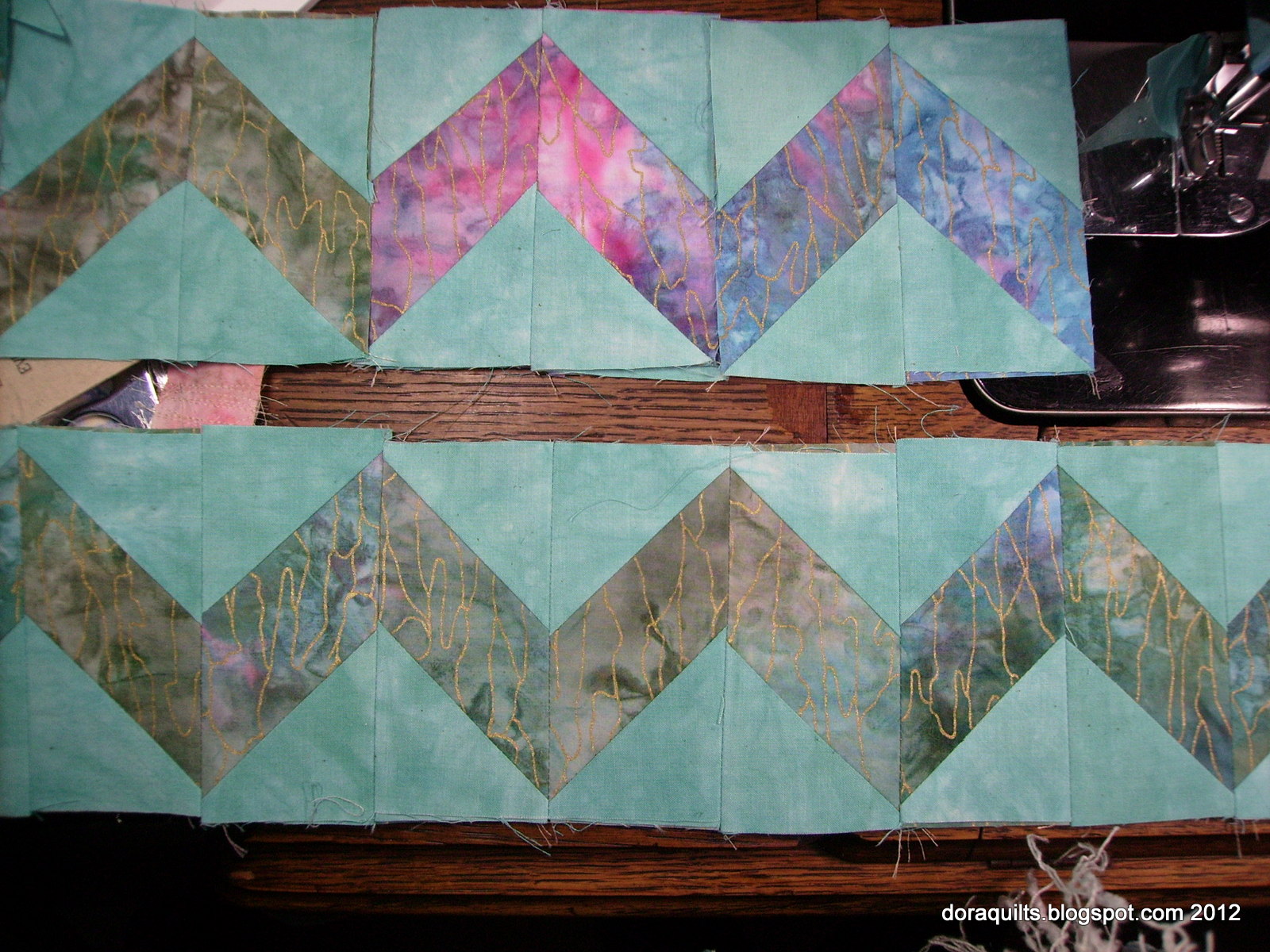 Dora Quilts More of the Zig Zag Border