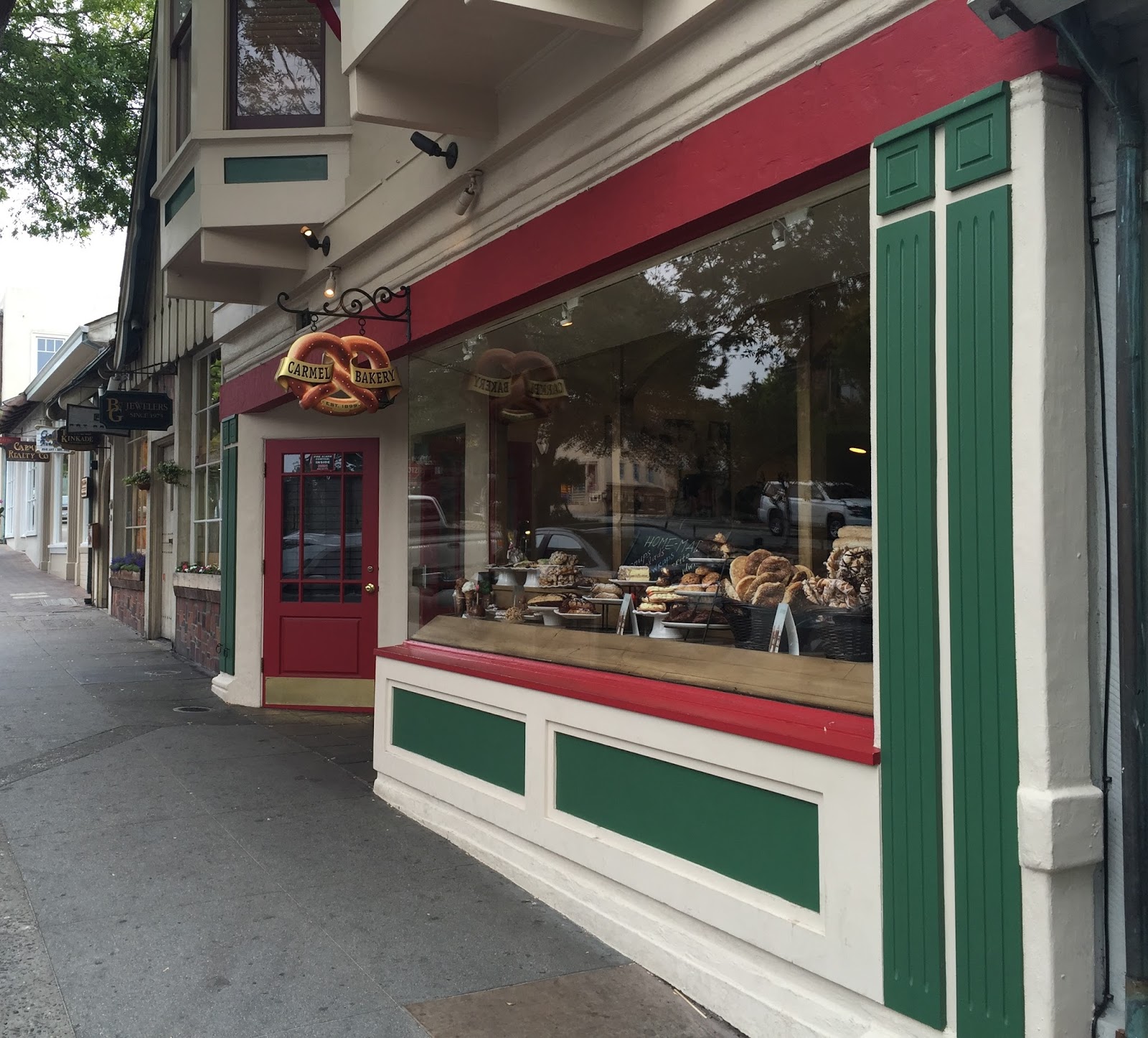 TASTE OF HAWAII CARMEL BAKERY