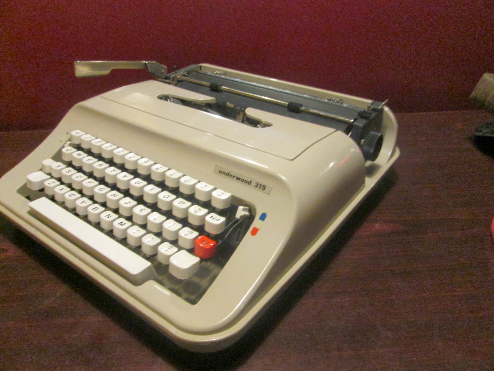 Royal Typewriters 1970s Underwood (Olivetti) 319