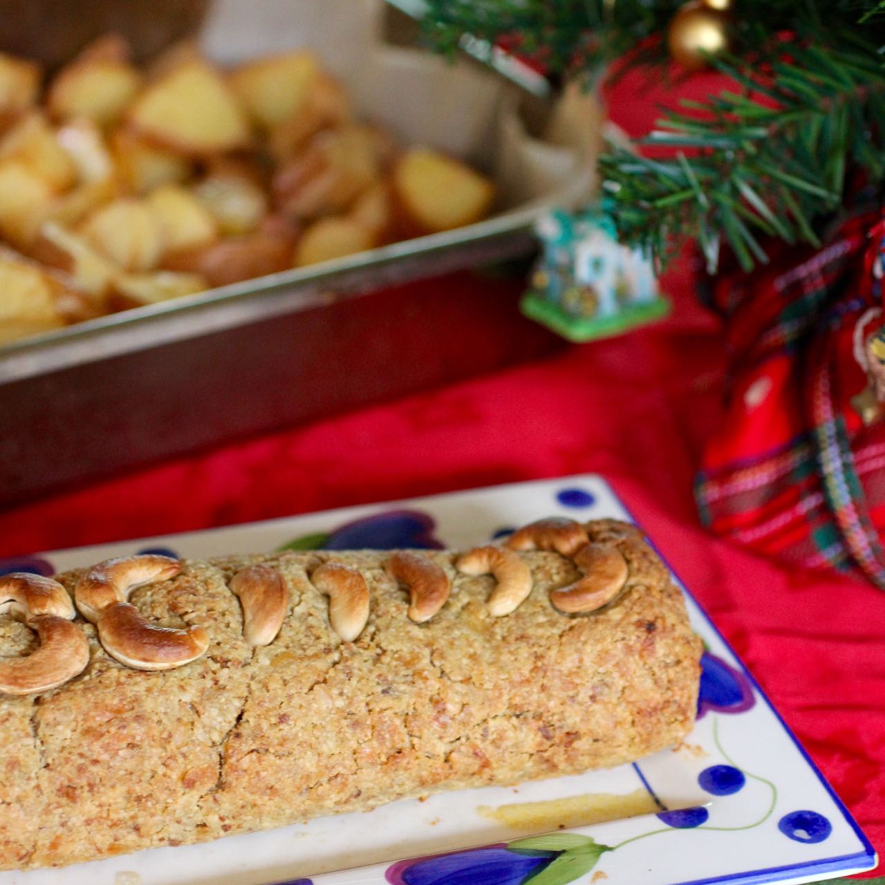 Green Gourmet Giraffe Stuffed nut roast for Christmas in July dinner party