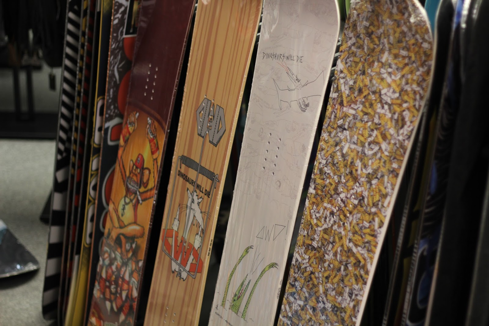Damage Snowboard SALE!