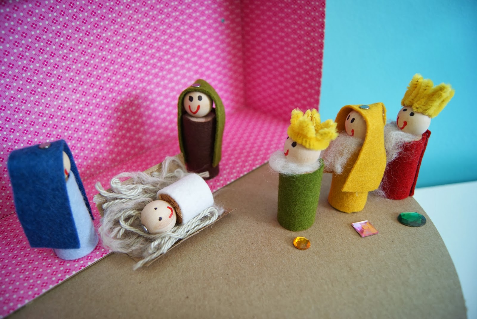 nest full of eggs Homemade Christmas Crèche