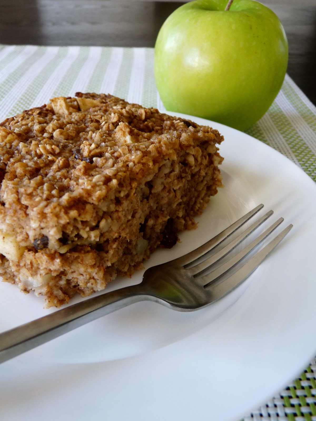 Apple Cinnamon Baked Oatmeal