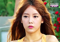 Soyeon+T-ara+haeundae+lovers+hair+blowin