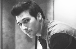 tumblr_mmyff7RzLa1s7hrc1o2_r1_250.gif