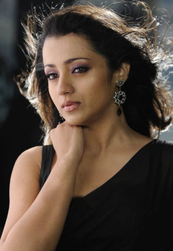 Trisha Hot Stills in Black Transparent Saree in Bodyguard | Trisha in
