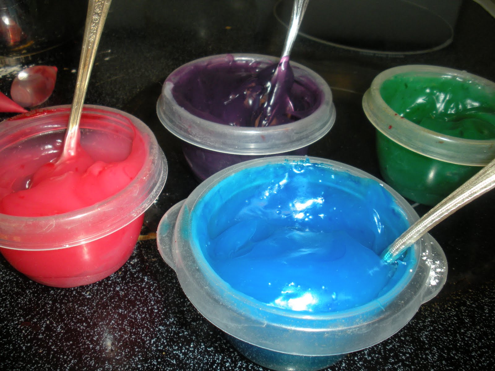 The American Homemaker Homemade Finger Paints