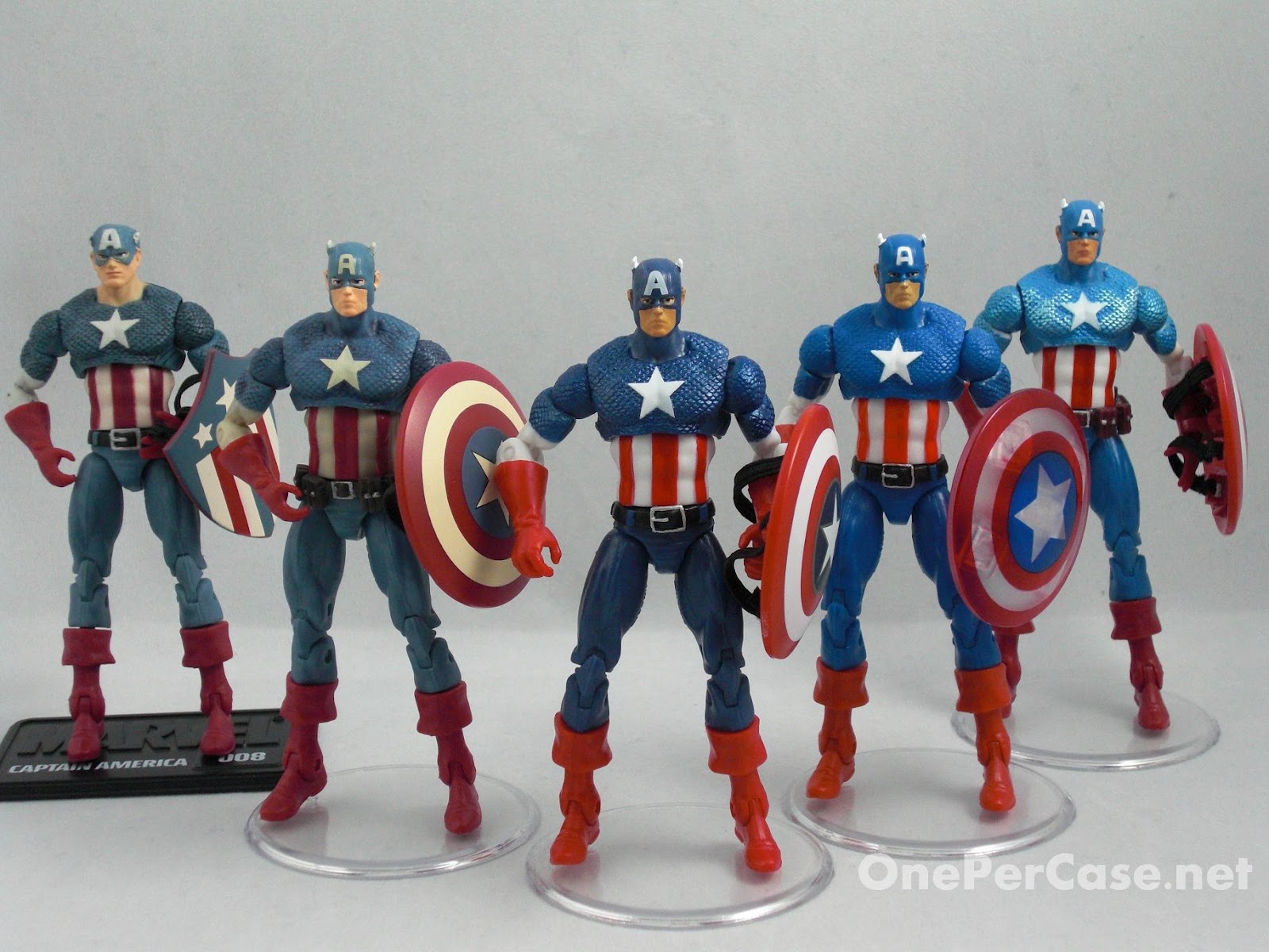 One Per Case: Marvel Universe Avengers Light-Up Base Wave 2 - Captain America (Rogers)