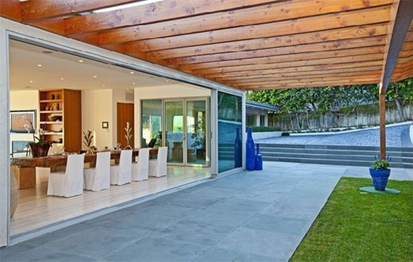 Diseño de Casa de Playa Elegante y Moderna en Malibú | Popular Home