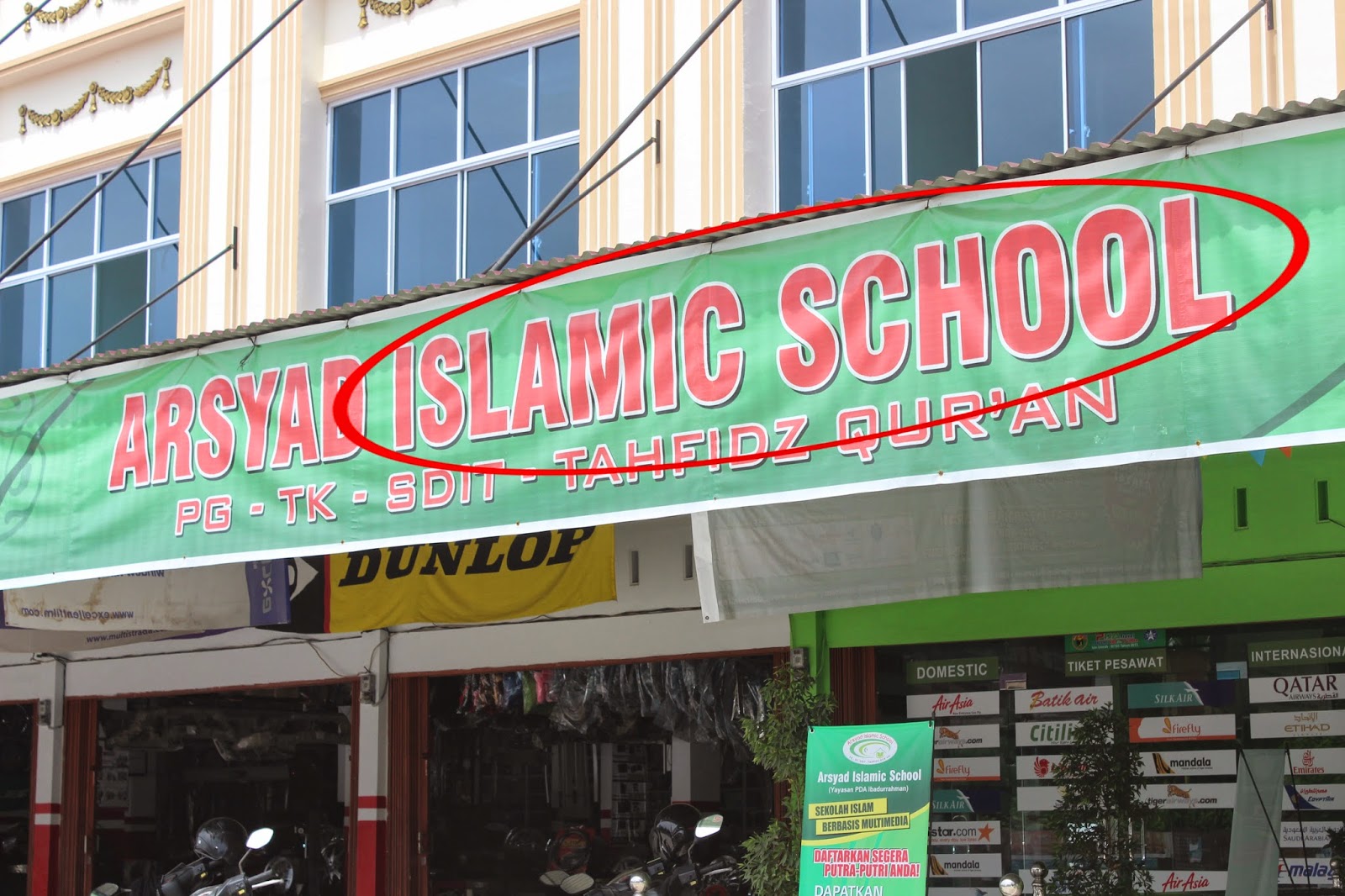 Bahasa Indonesia Bahasa Ku ANALISIS KESALAHAN BERBAHASA INDONESIA PADA