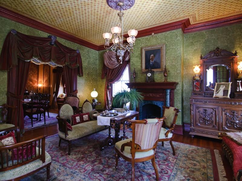 Victorian Gothic interior style: Victorian style interior design