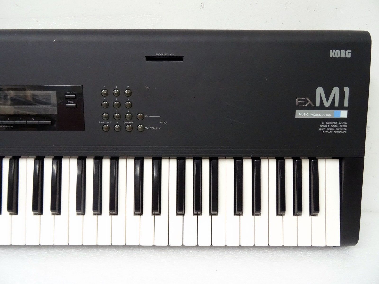 MATRIXSYNTHB M1 EX Music Workstation Synthesizer w/ Hard Case SN