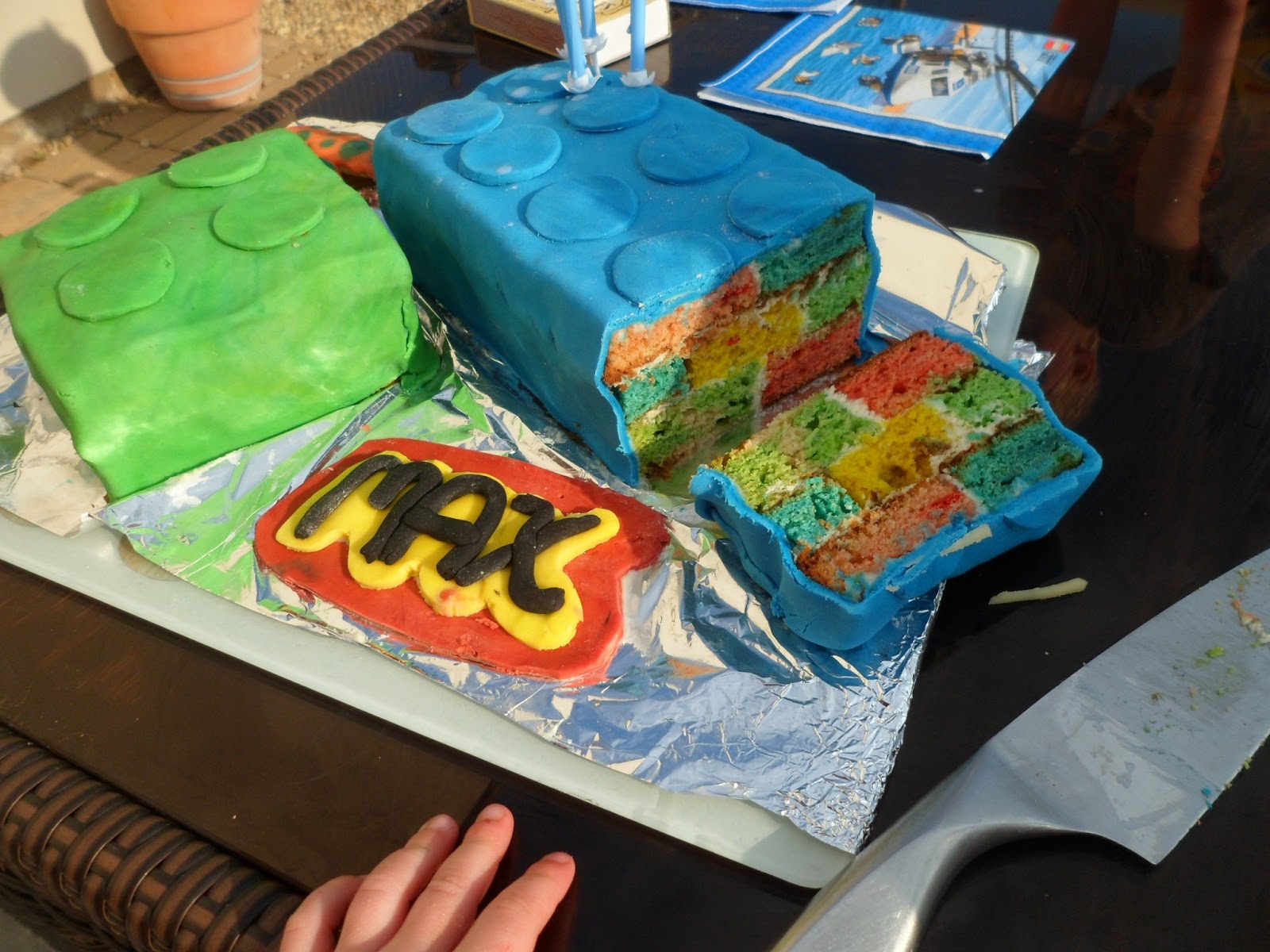 Cobble & Gobble: Hidden design lego brick cake