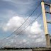Jembatan Kertanegara Runtuh