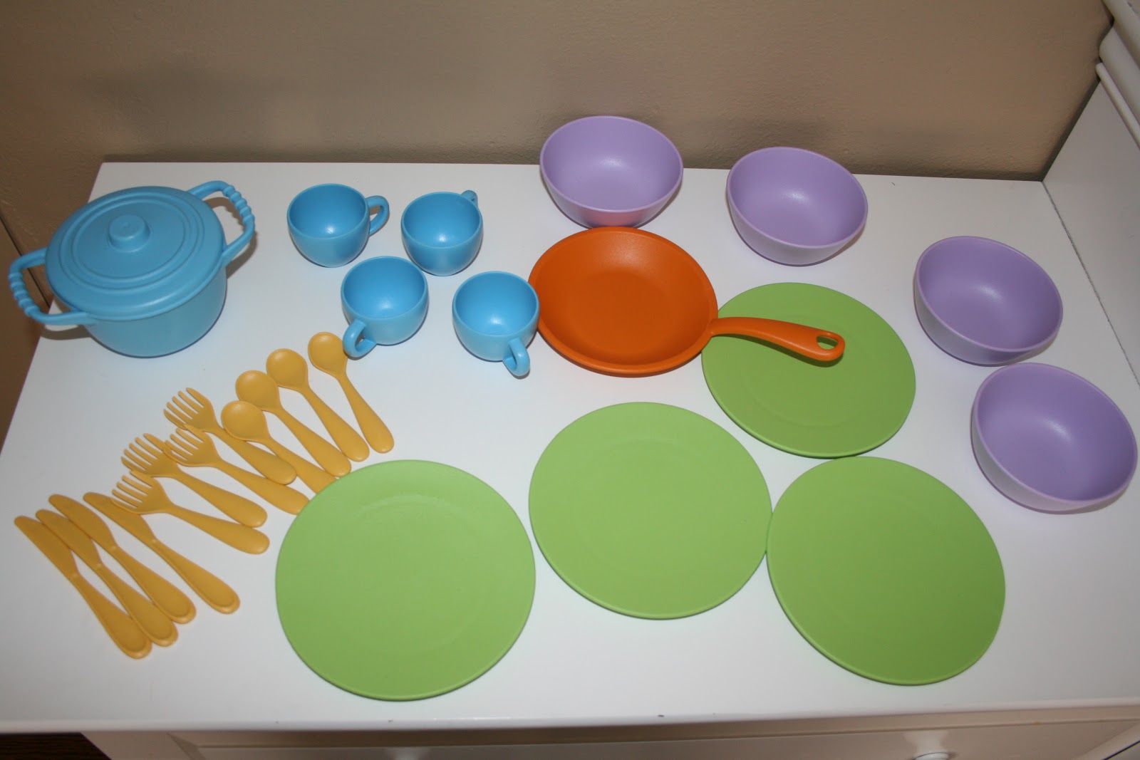 Trying To Go Green Green Toys Cookware and Dining set Review & Giveaway