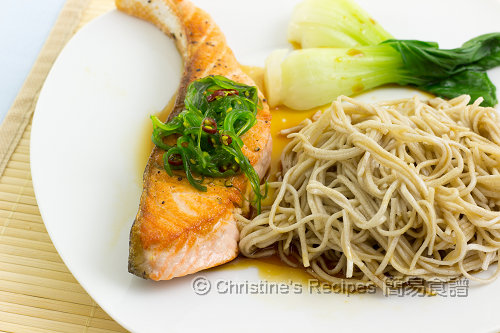 三文魚拌蕎麥麵 Salmon Soba02 三文魚拌蕎麥麵 Salmon Soba02