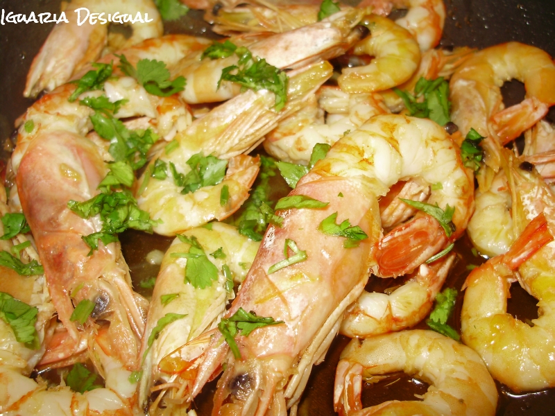 Camarão frito em azeite com alho e coentros Receitas+de+Camarão