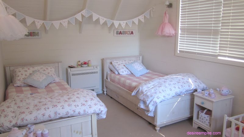 little girls house bed