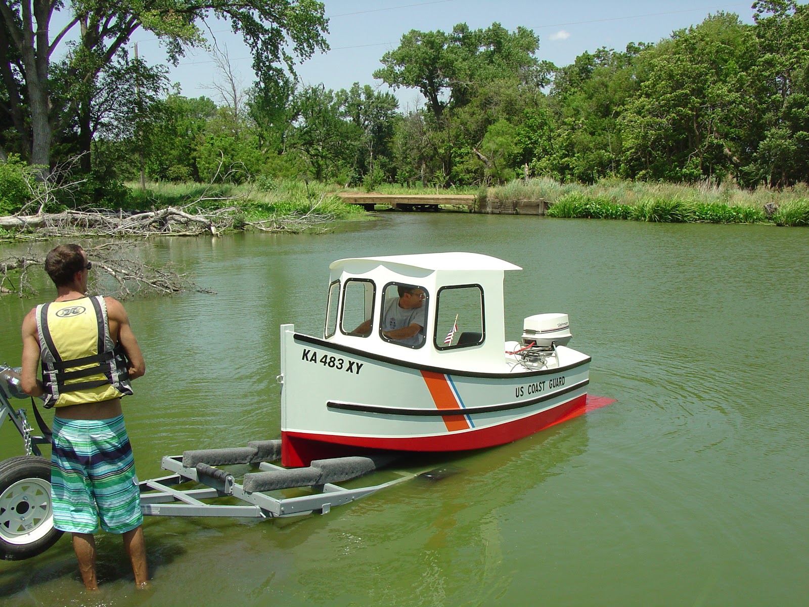 Todd's MiniTug Boat Building Journal FIRST LAUNCH AND MAIDEN VOYAGE!!