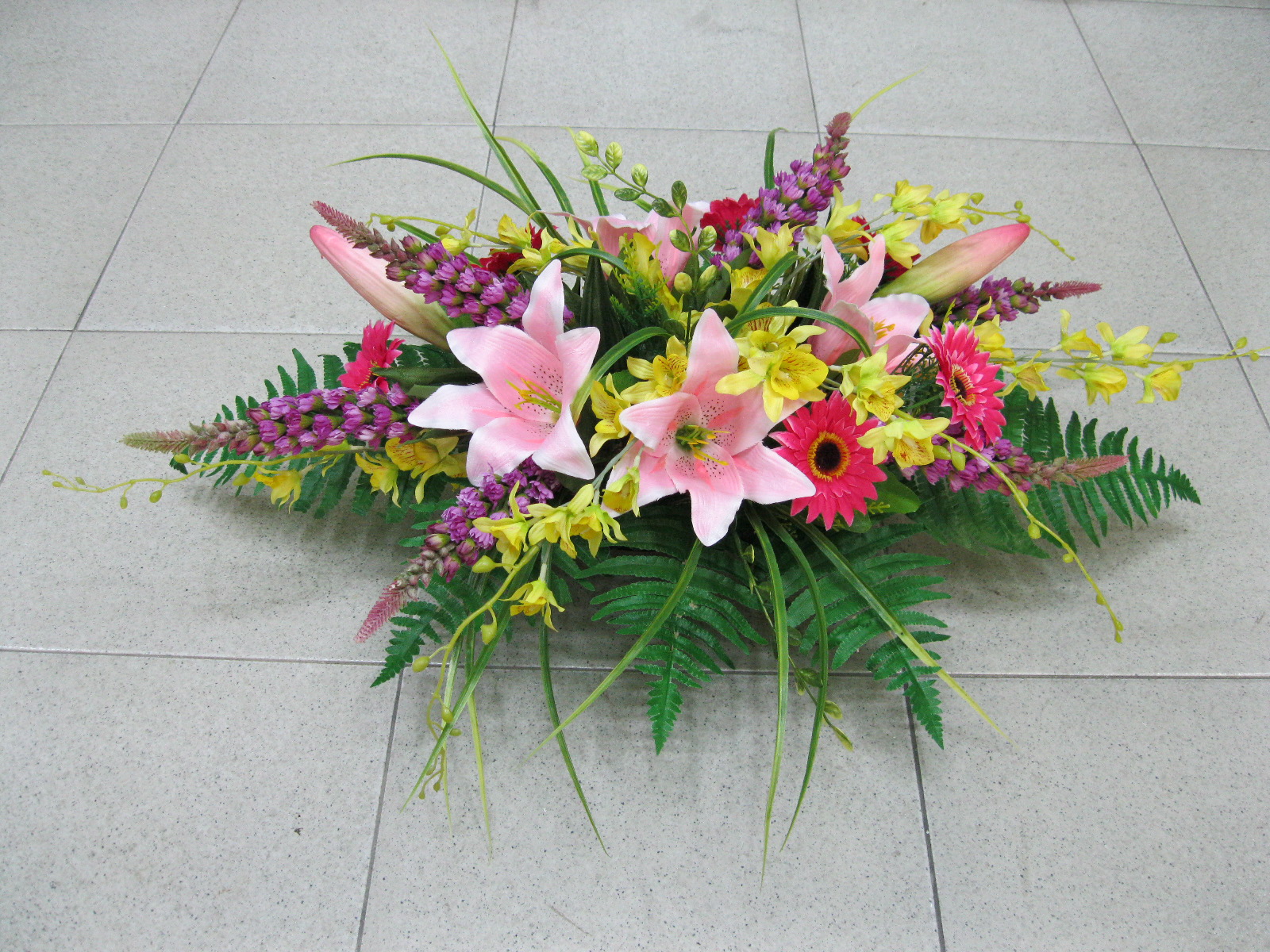 Table Floral Arrangements | hoi kee flower shop conference table floral arrangement Table Floral Arrangements | hoi kee flower shop conference table floral arrangement