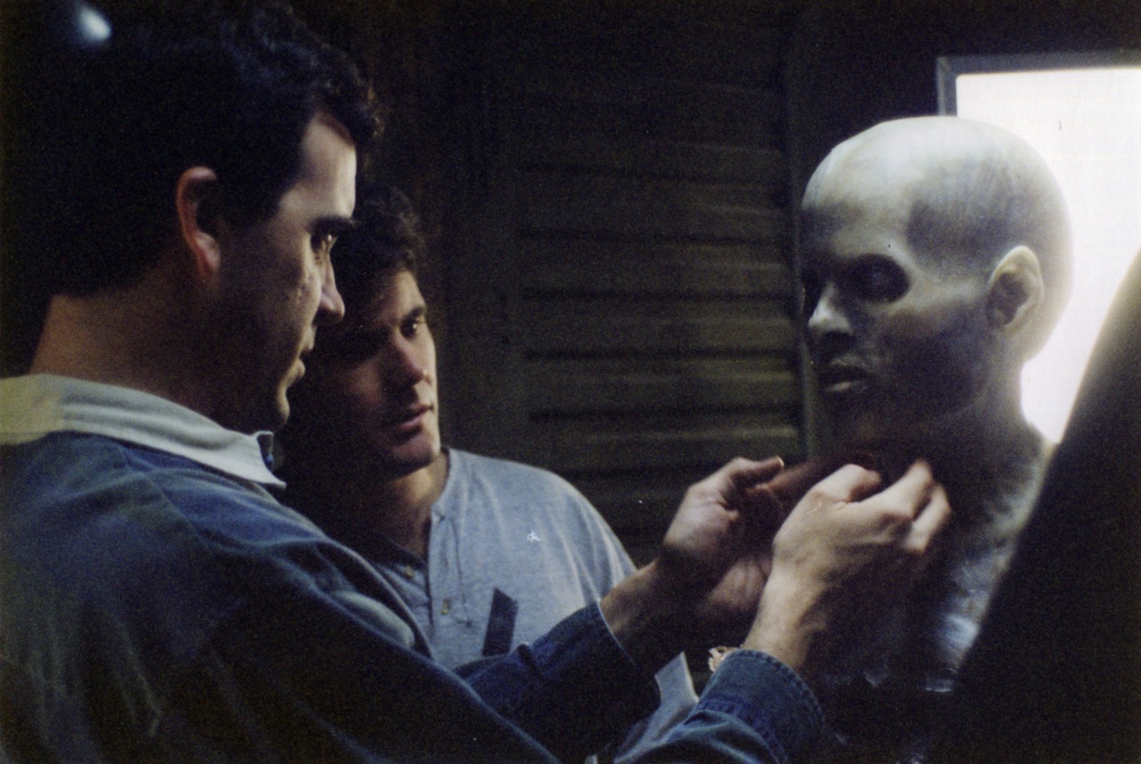 http://4.bp.blogspot.com/-RtDnxWnn3e0/UJ4WvfLubZI/AAAAAAAAV38/H82mzmxPo8s/s1600/I-AM-LEGEND_RIDLEY-SCOTT_SCHWARZENEGGER_.jpeg