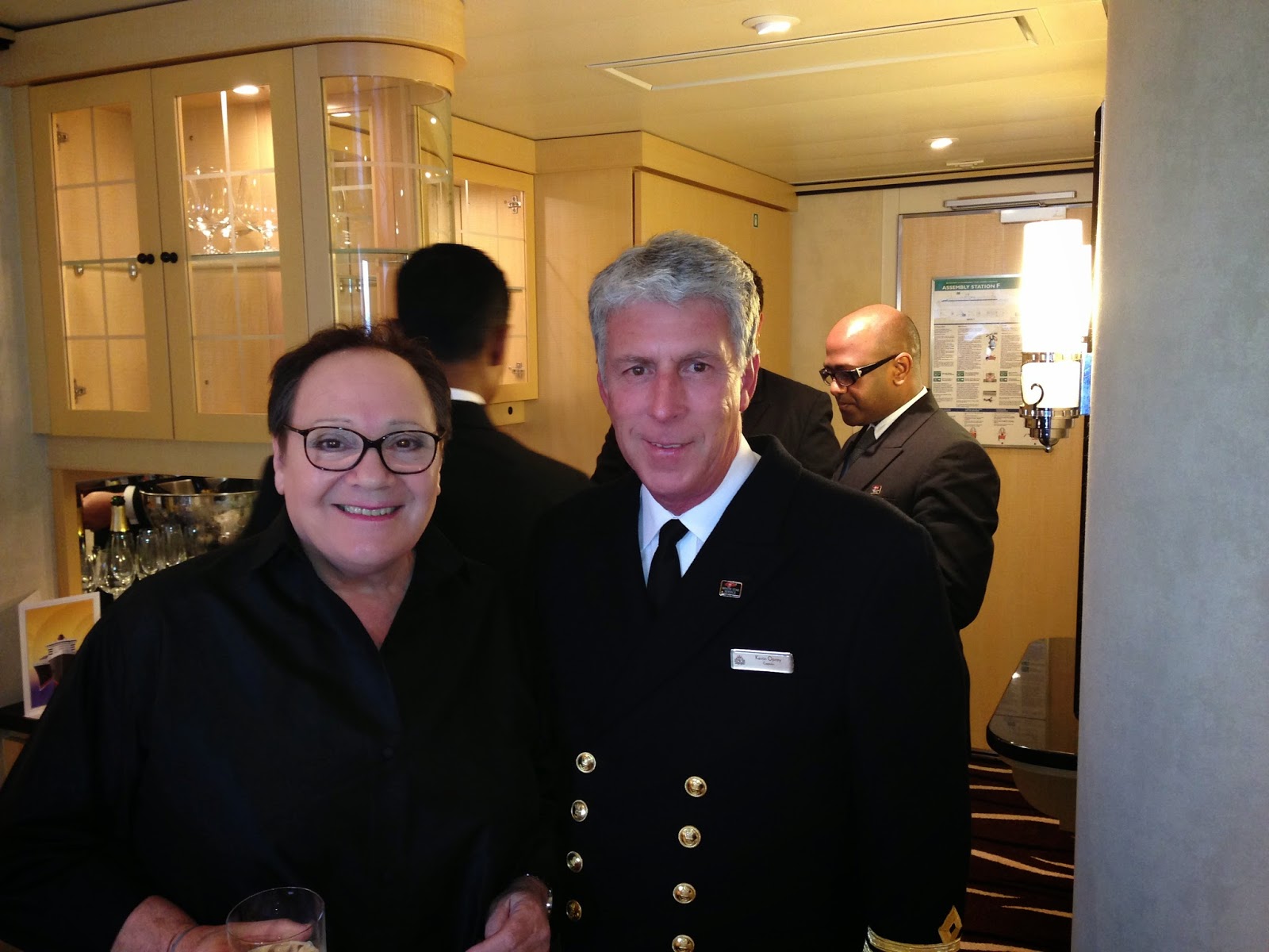 HOLLYWOOD SUE CAMERON: THE KIM NOVAK NEW YORK TO LONDON QUEEN MARY 2
