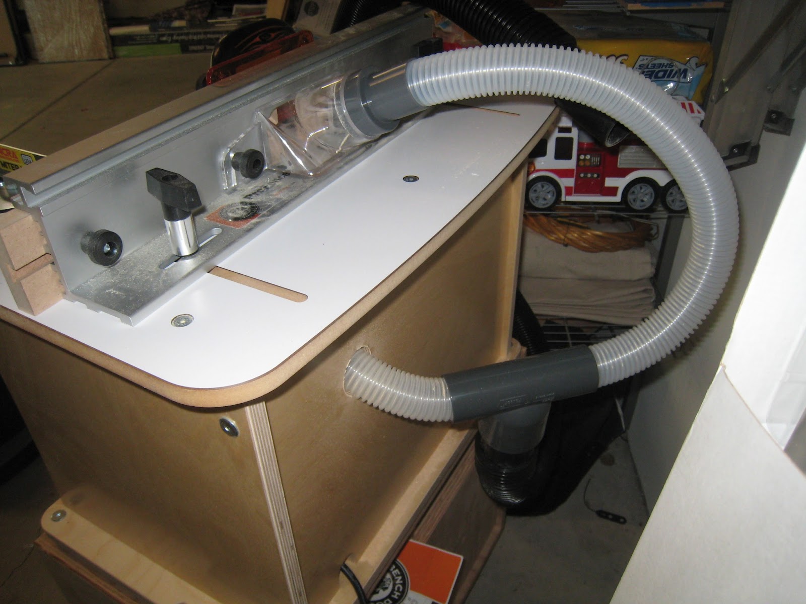 Dust Collection for Router Table