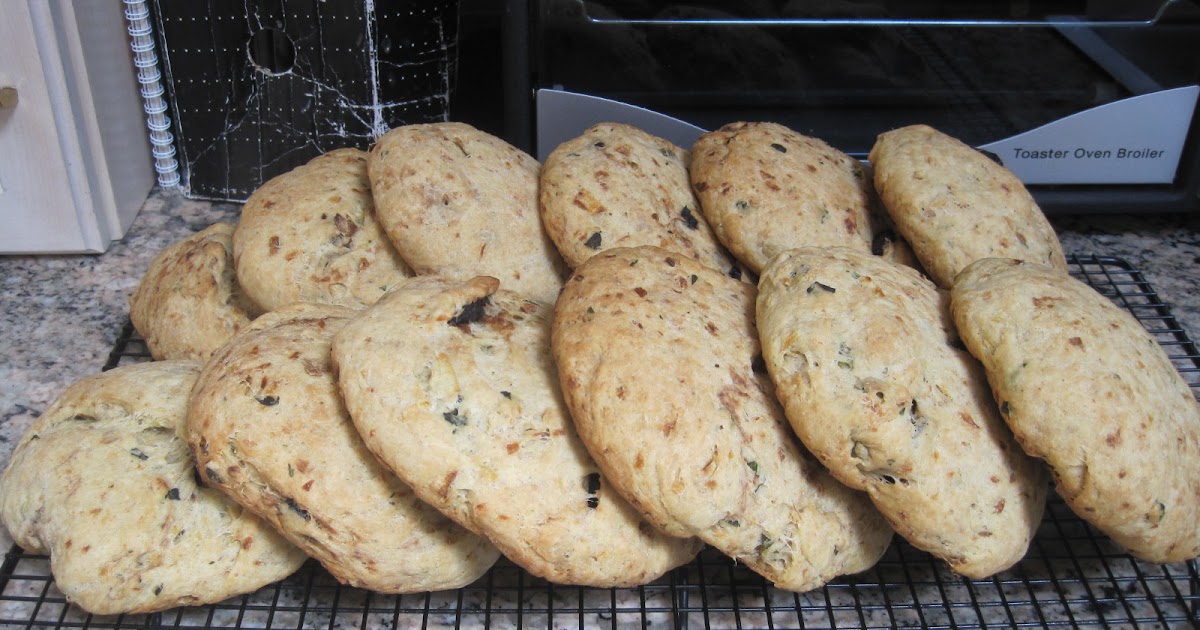 WriterCooksGreek Mom's Bellapais Olive Bread Eftyhia's traditional