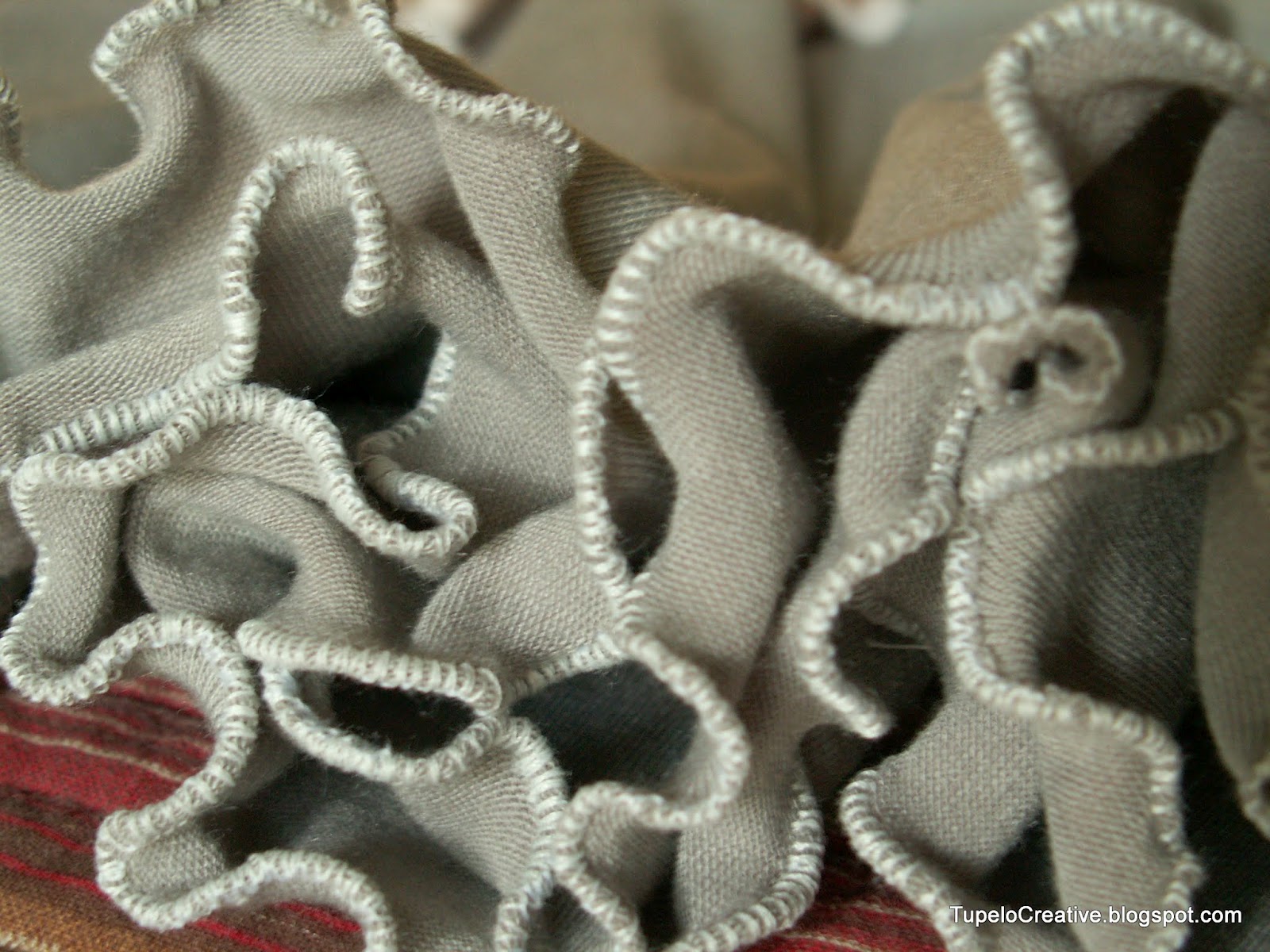 Tupelo Creative Making a Lettuce Edge