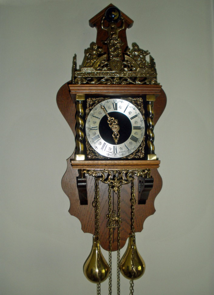 MARIETTE'S BACK TO BASICS {Our Dutch Atlas Zaanse Wall Clock in Oak}