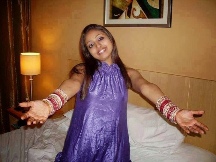 Indian Wife Honeymoon Sex Scandal Photos