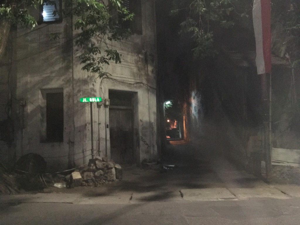 SUATU MALAM DI JALAN GULA KOTA TUA SURABAYA BAGIAN 1