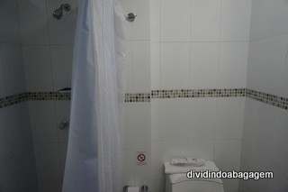 Banheiro do quarto single, Hotel Casa Cielo, Miraflores, Lima, Peru