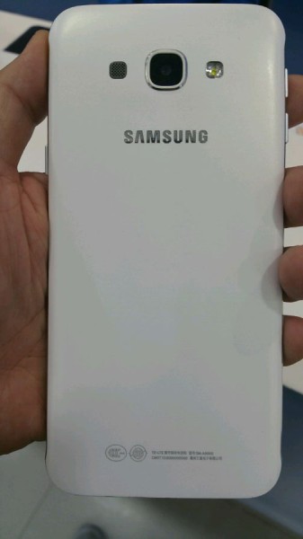 samsung-galaxy-a8-leak-mat-lung