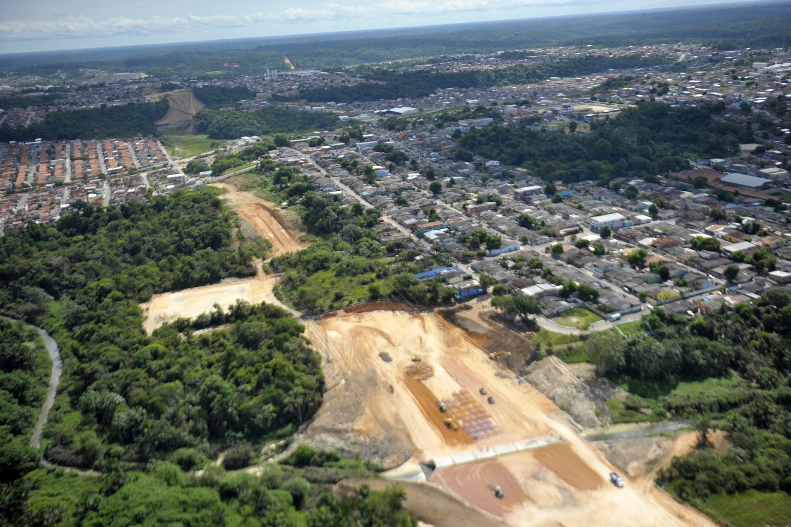 ALFREDO FERNANDES ANDAMENTO DAS OBRAS DA AVENIDA DAS FLORES